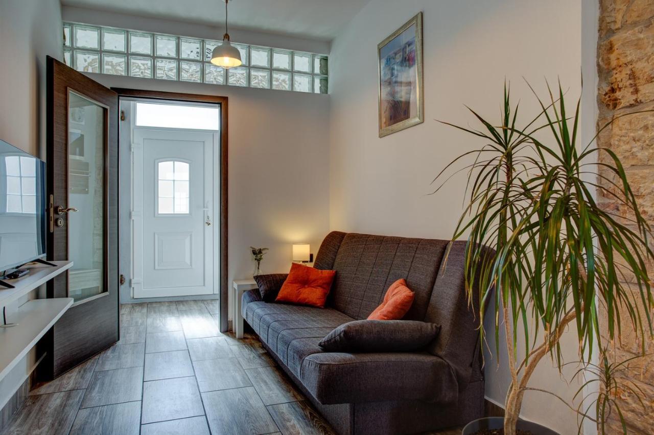 Apartment Laura With Terrace Vodnjan Extérieur photo